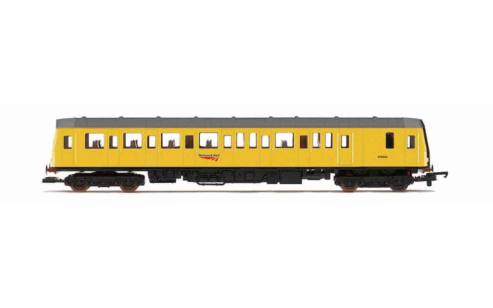 R3915 - BR Class 121, Network Rail (Yellow)